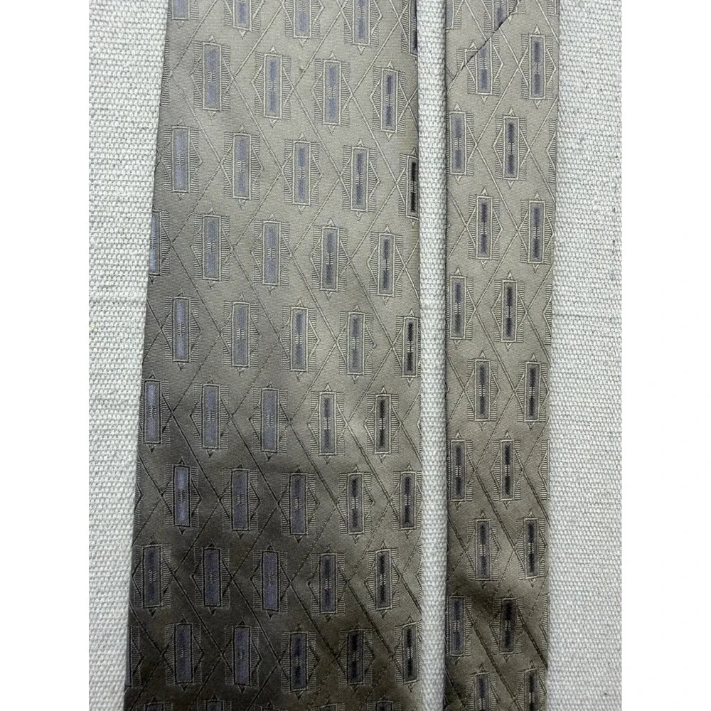 Croft & Barrow Mens Silk Necktie Grey Blue Geometric‎ Diamond Pattern Hand Made